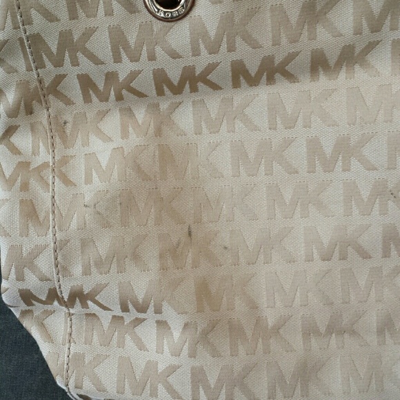 Michael Kors tote - Picture 3 of 3