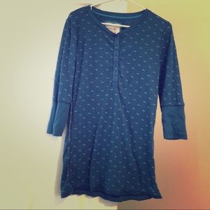 American eagle Henley stretchy top