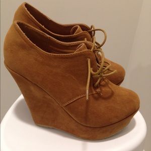 Chestnut colored booties!
