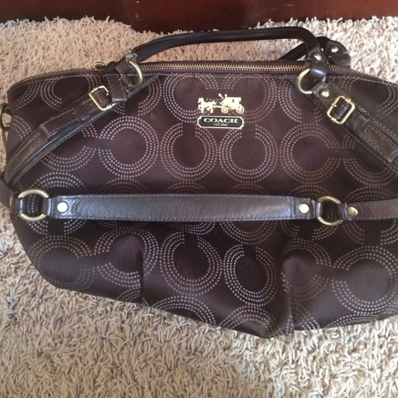 Authentic Coach handbag - Picture 2 of 4