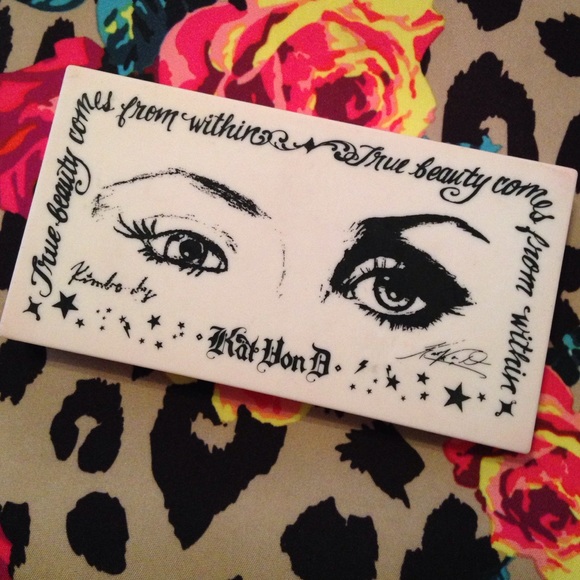Kat Von D True Romance Eyeshadow Palette