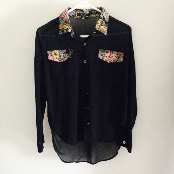 Papaya - Black Longsleeve Top