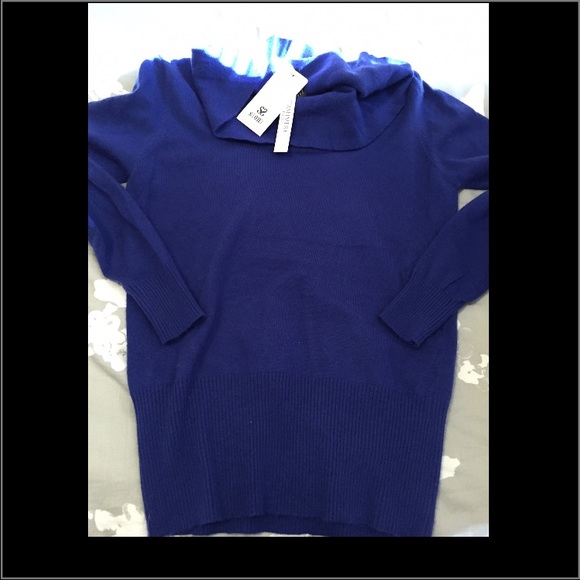 For Jennifer ๐Sioni cowl neck ๐ - Picture 2 of 4