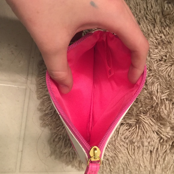 NEW Juicy Couture Wristlet - Picture 3 of 4