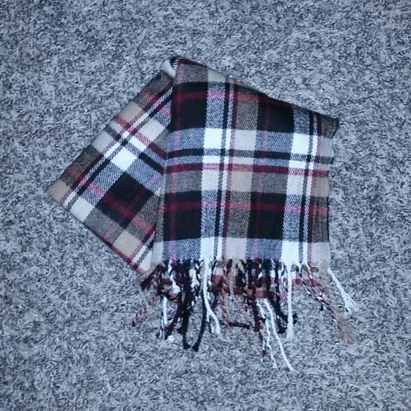 Plaid scarf
