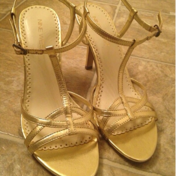 Nine West Gold Gladiator Sandal Heels 7