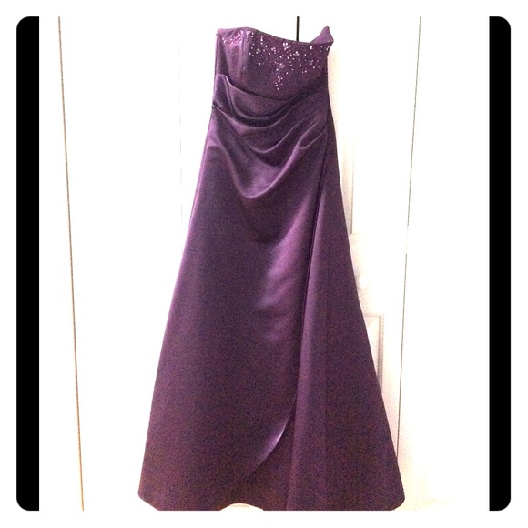 Elegant purple dress - Picture 1 of 1