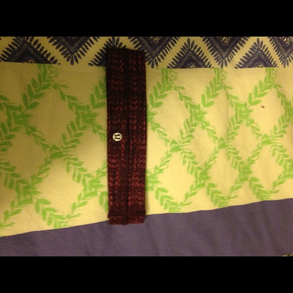 Lululemon Ziggy Magenta Headband