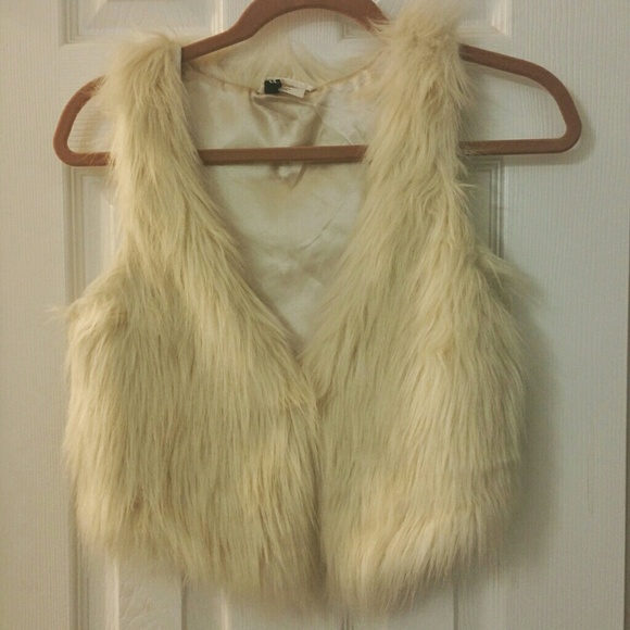 Ivory Faux fur Vest
