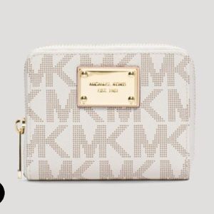 Michael Kors wallet