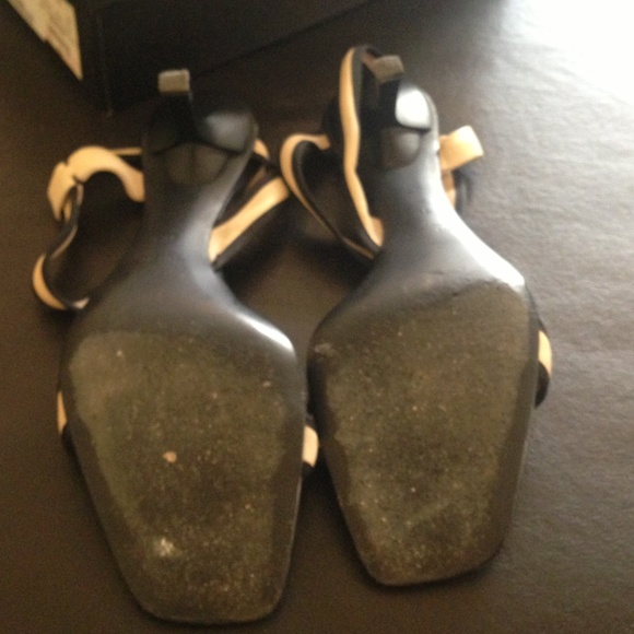 💥FLASH SALE AUTHENTIC GUCCI SANDALS💥 - Picture 3 of 4