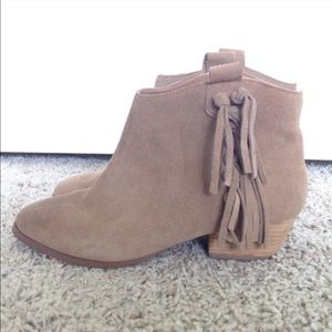 Sole society amazing boots!!!excellent condition