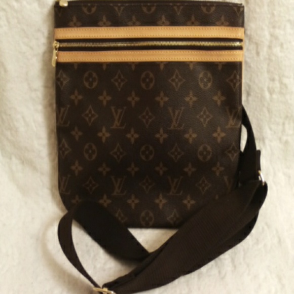 SOLD!!!Louis vuitton crossbody