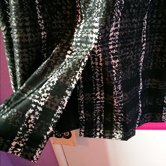 Burberry Dress - Picture 3 of 4