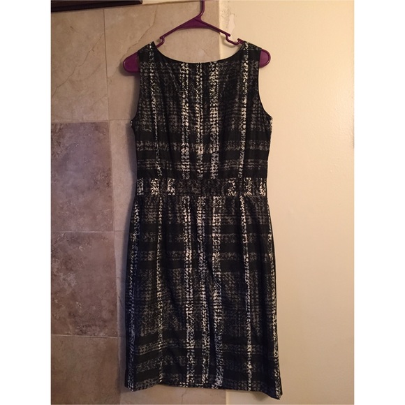 Burberry Dress - Picture 4 of 4