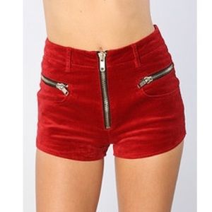 💥UNIF Axl shorts💥