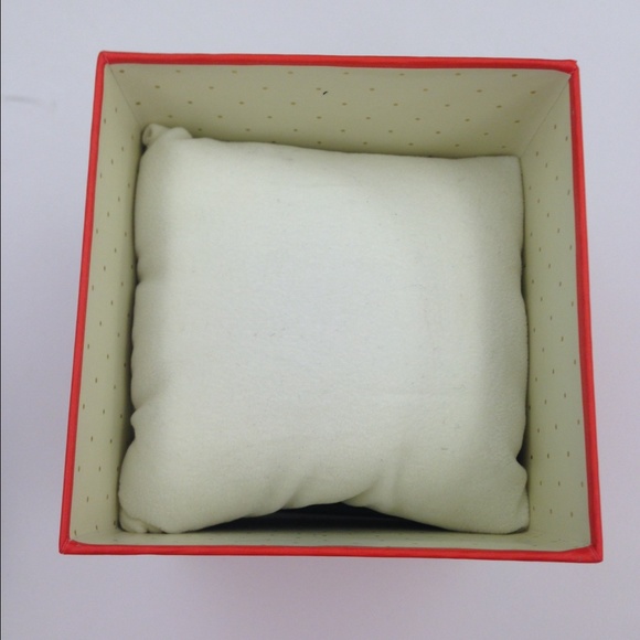 Kate Spade Watch Box - Picture 2 of 4