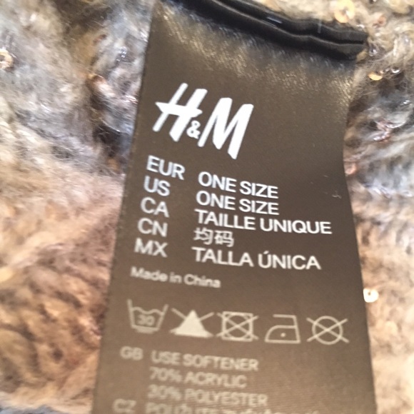 H&M Infinity Scarf - Picture 3 of 3