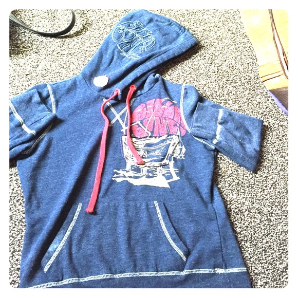 Blue half sleeve billabong  sweater