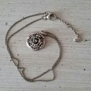 Fossil necklace