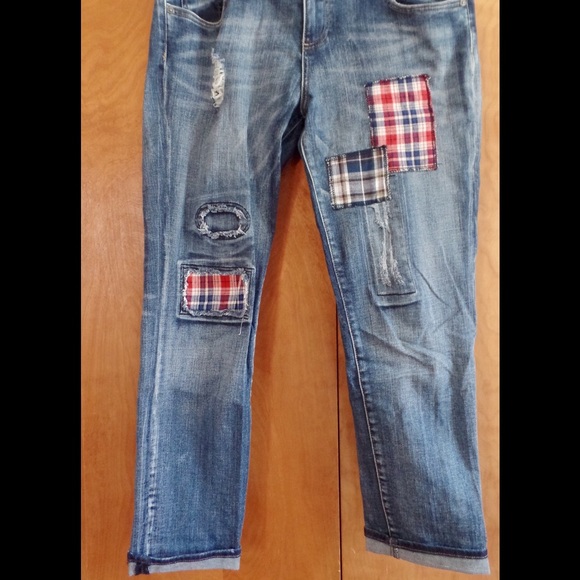 🔹Patchwork Distressed Boyfriend Jeans 🔹 - Picture 2 of 4