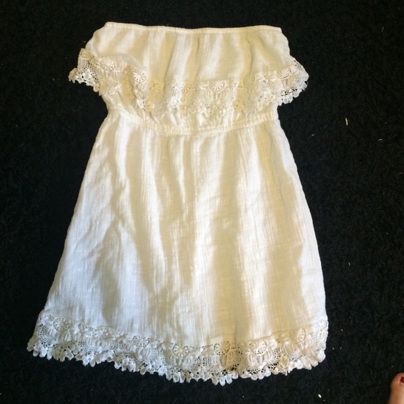 White Laced Strapless Summer Dress