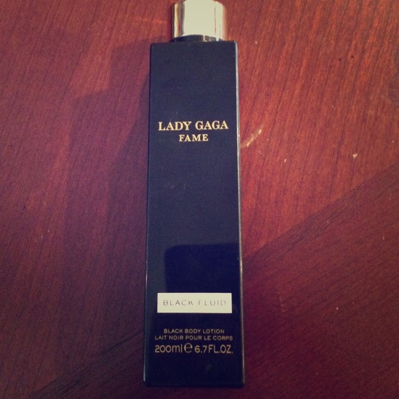 Lady gaga black fluid 6.7 oz lotion