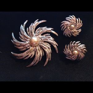 Sarah Coventry Silver and Pearl Swirl