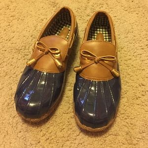 New duck boot look alike