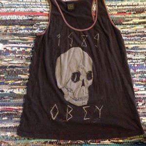 Obey tank💀