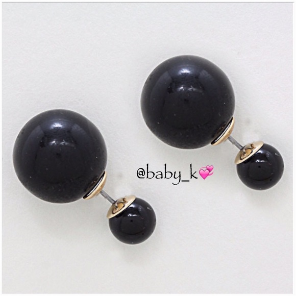 Boutique Jewelry - BLACK DOUBLE PEARL PEEKABOO GOLD STUD EARRINGS