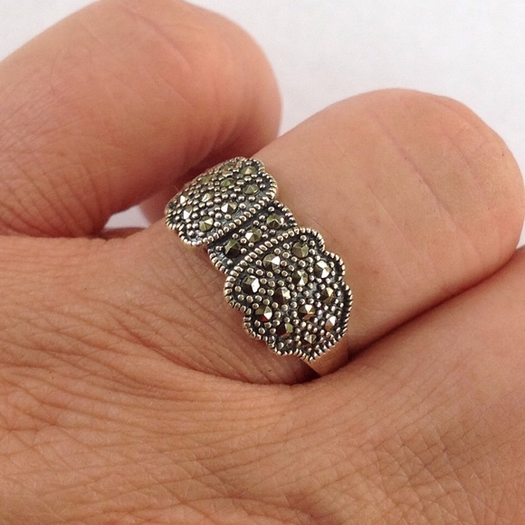 SALE SS Marcasite Ring - Picture 2 of 3