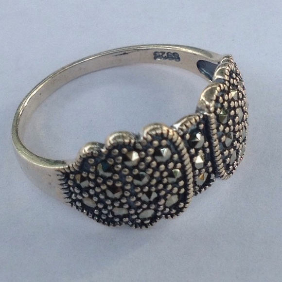 SALE SS Marcasite Ring - Picture 3 of 3