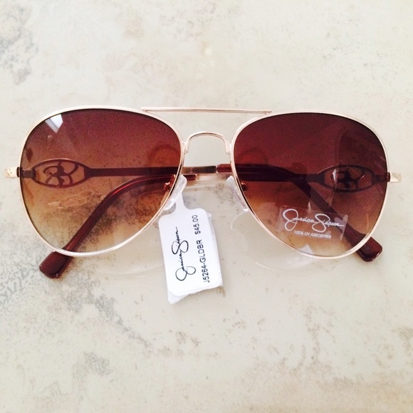Jessica Simpsons Aviators
