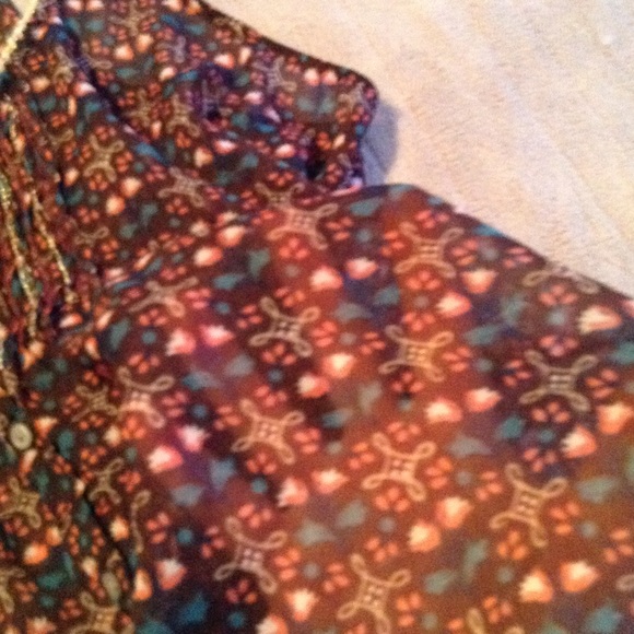 🎉SOLD🎉🌻Sheer Aerie tank top🌻 - Picture 3 of 4