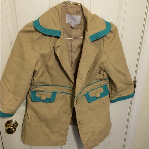 Cute tan and teal coat!