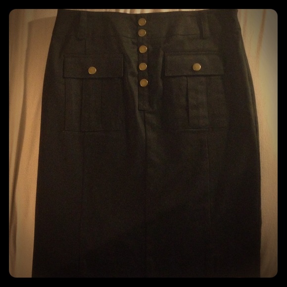 NWOT Black skirt