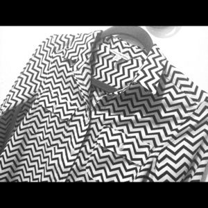 Longsleeve chevron button down blouse