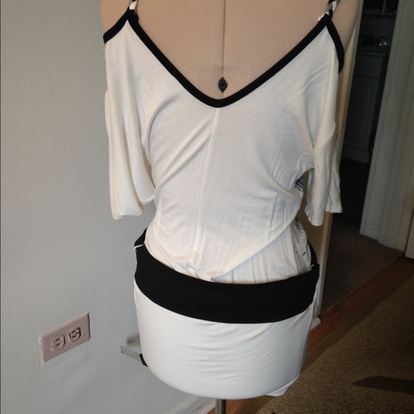 Top - Picture 2 of 4