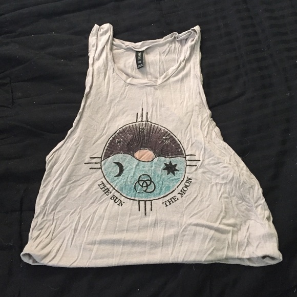 Pacsun nollie the sun and moon tank