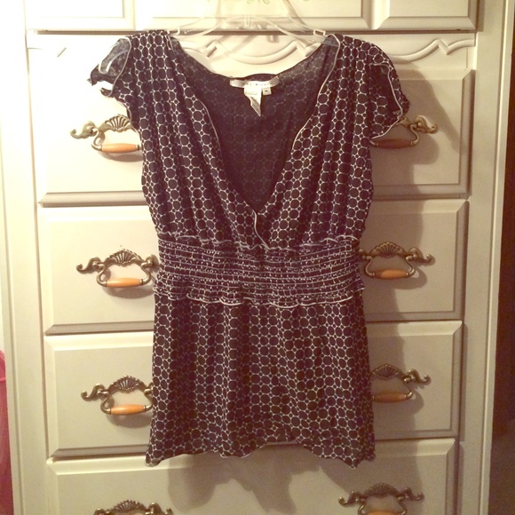 Sleeveless fitted Blouse