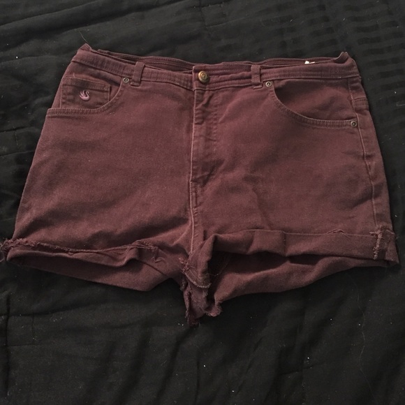 Plum highwaisted shorts