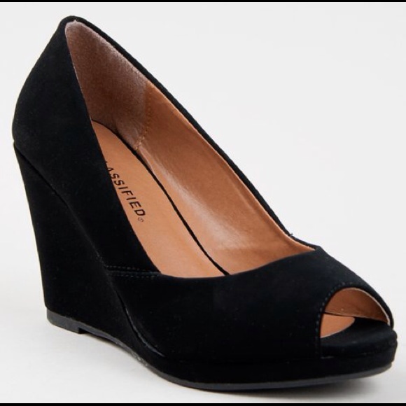 Open Peep Toe Black Wedges
