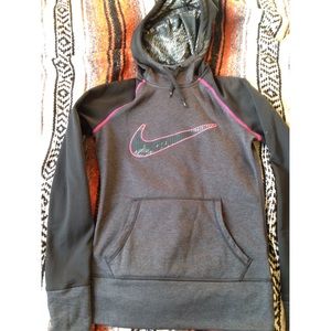 Nike therma fit pull over