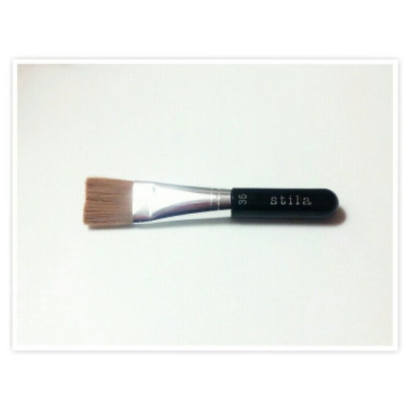 SOLD ON MERCARI Stila Makeup Brush 35