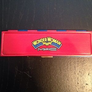 MAC Cosmetics Wonder Woman Pallet