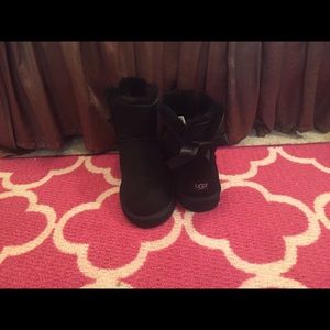 New bow uggs with out box