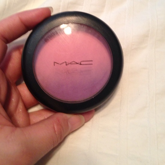 MAC Cosmetics Daphne Guinness Ombré Blush
