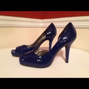 Jessica Simpson Blue Patent Open Toe Heels Size 8B