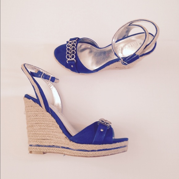 🚫SOLD in BUNDLE🚫White House Black Market - Picture 3 of 3